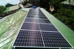 Solar-Panels-Installed-on-Zink-Roof